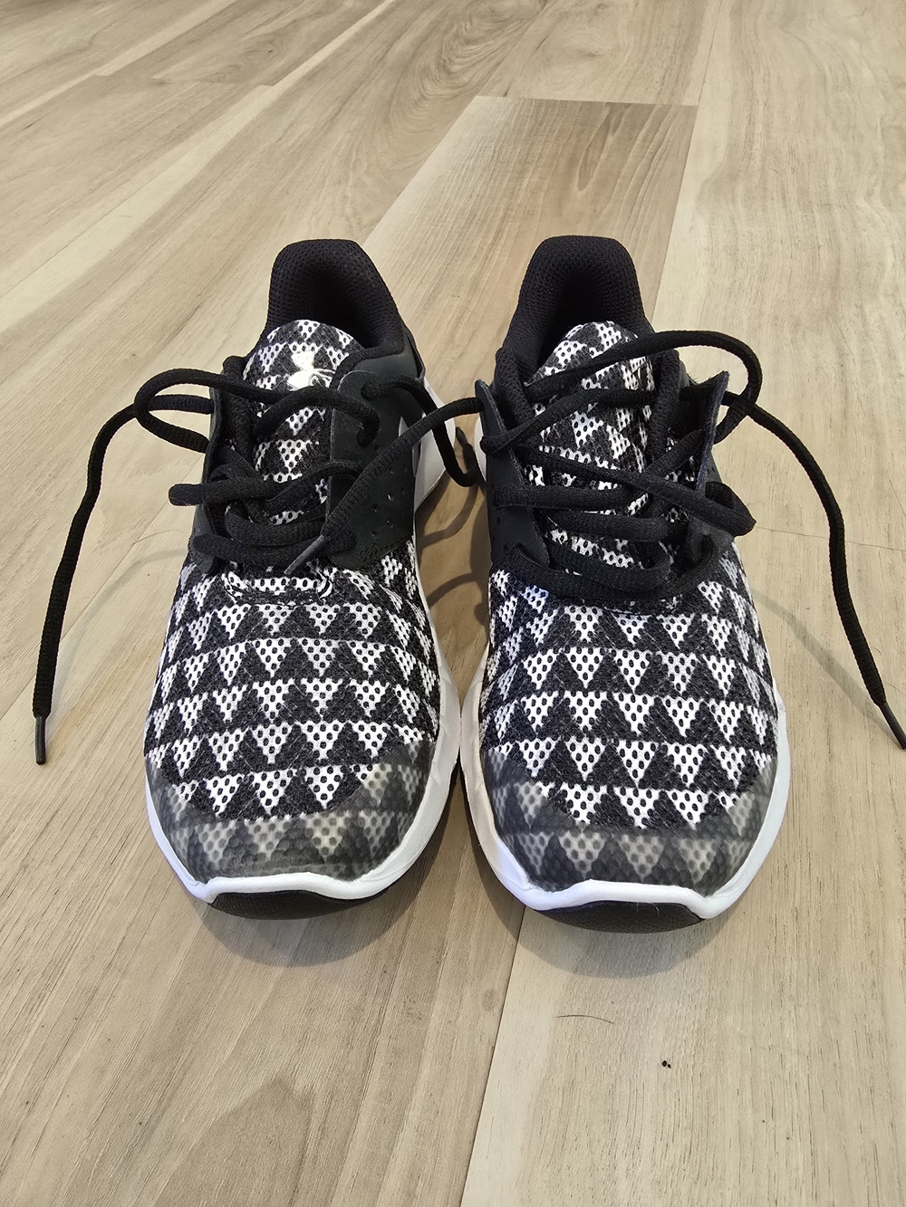 Under Armour Black and White Patterned Kids Sneakers
